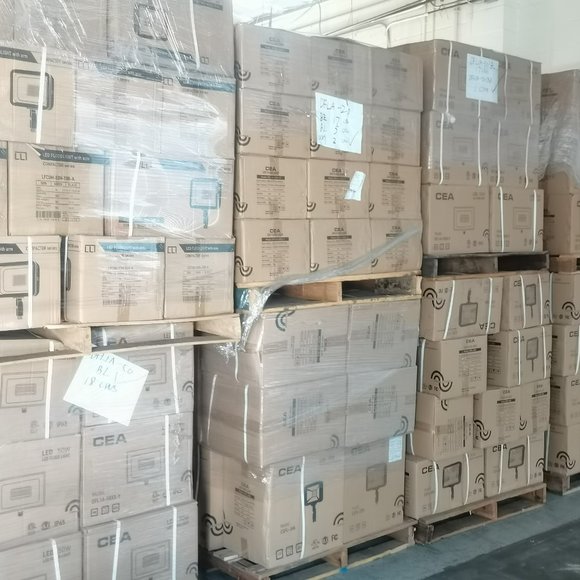 LED flood light, canopy, wall pack on sale - Picture 11 of 11